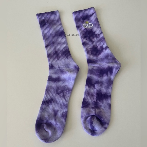 Bundle of Cannabis Branded Merch Accessories- Pin, socks, hat, & more NWOT - Picture 14 of 14